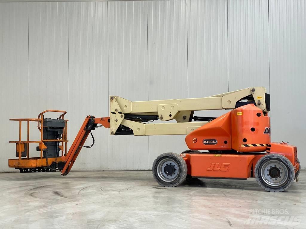 JLG M450AJ Kuukulkijat
