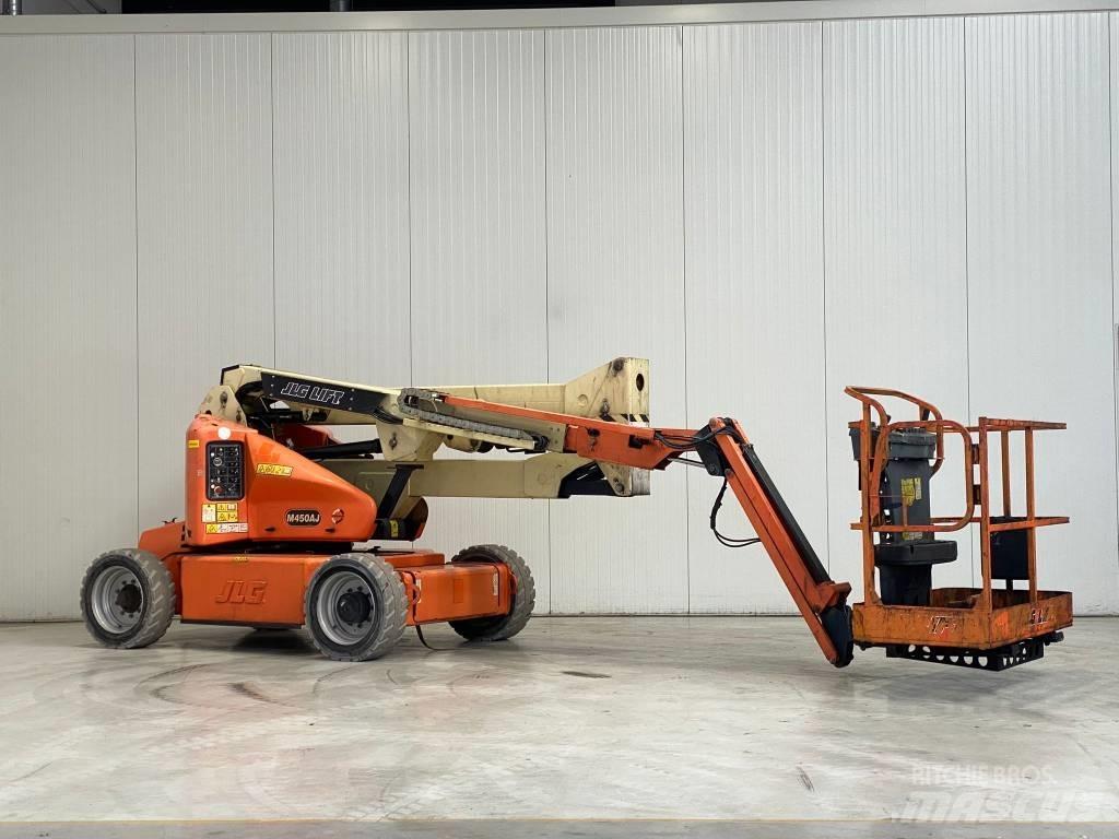 JLG M450AJ Kuukulkijat