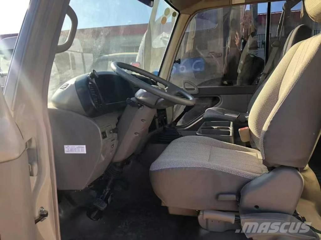 Toyota Coaster Bus Minibussit