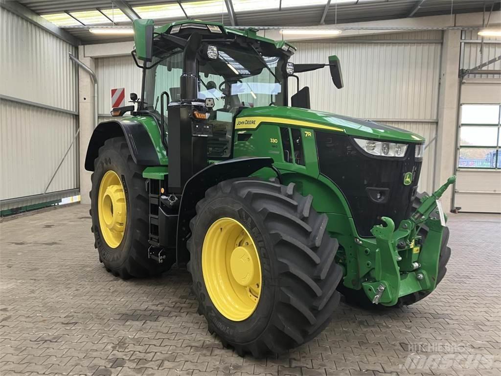 John Deere 7R 330 Traktorit