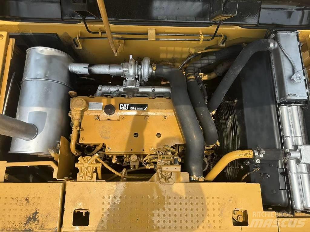 CAT 320 D Telakaivukoneet
