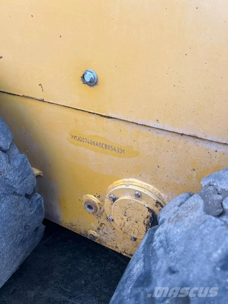 XCMG XCT740 Liukuohjatut kuormaajat