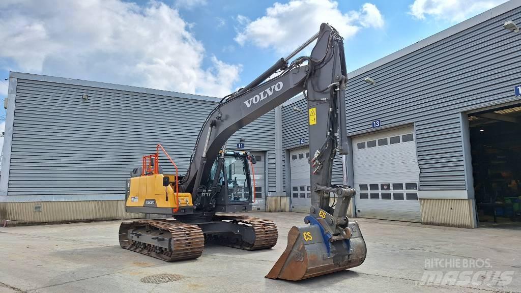 Volvo EC220E Telakaivukoneet