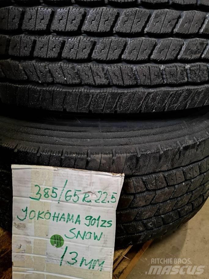  Tyres Different Renkaat ja vanteet
