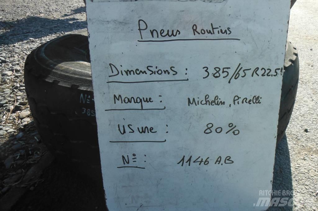 Michelin 385/65R22.5 Renkaat ja vanteet