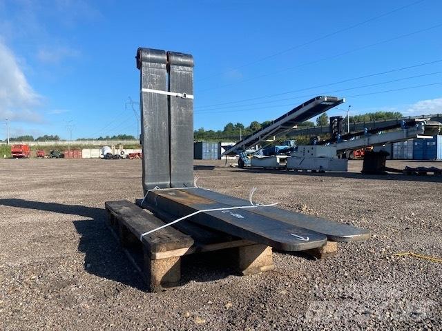 Volvo 8-12 ton Trukkihaarukat
