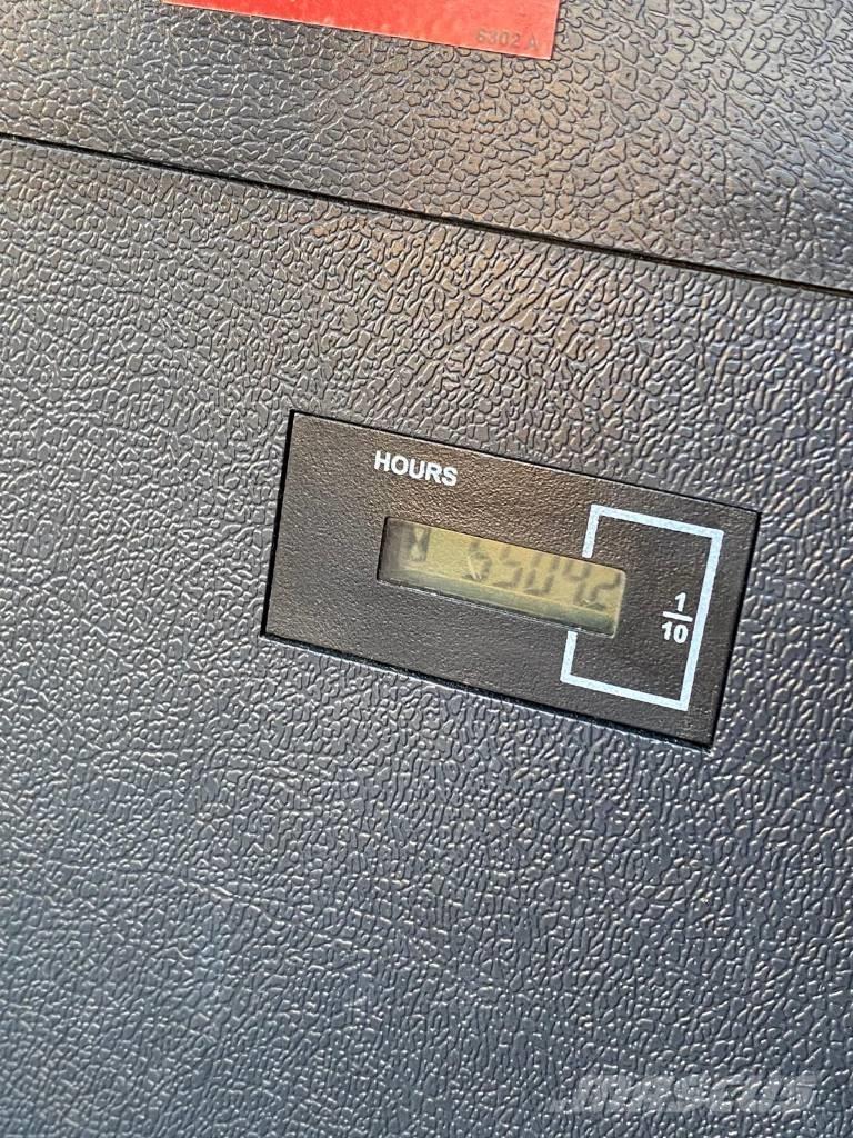 Hyundai HW 180 Pyöräkaivukoneet