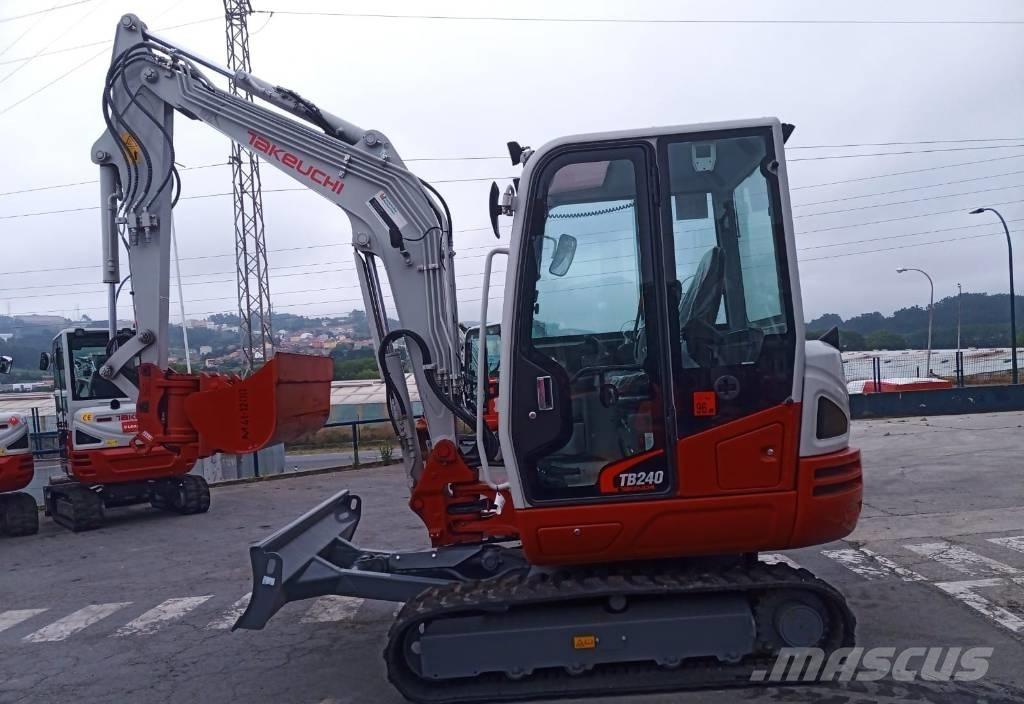 Takeuchi TB 240 Minikaivukoneet < 7t