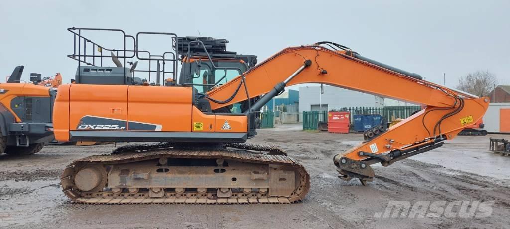 Develon DX225LC-5 Telakaivukoneet