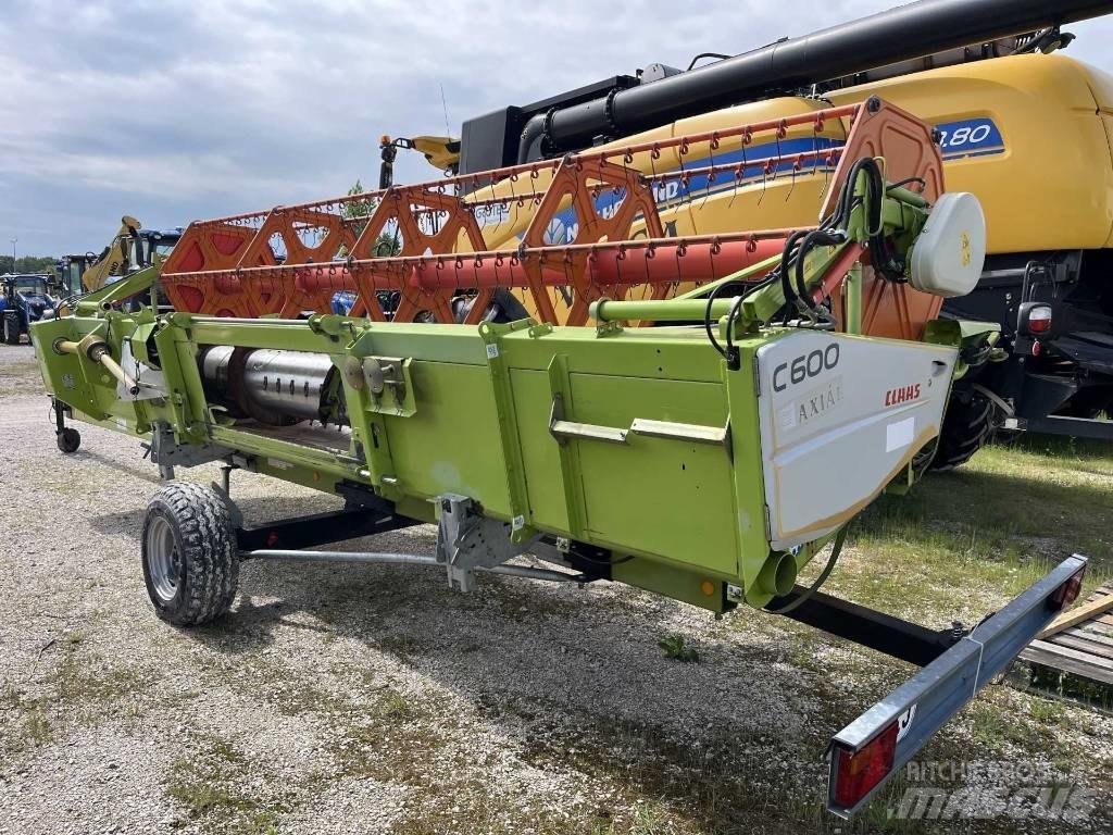 CLAAS Tucano 440 Leikkuupuimurit