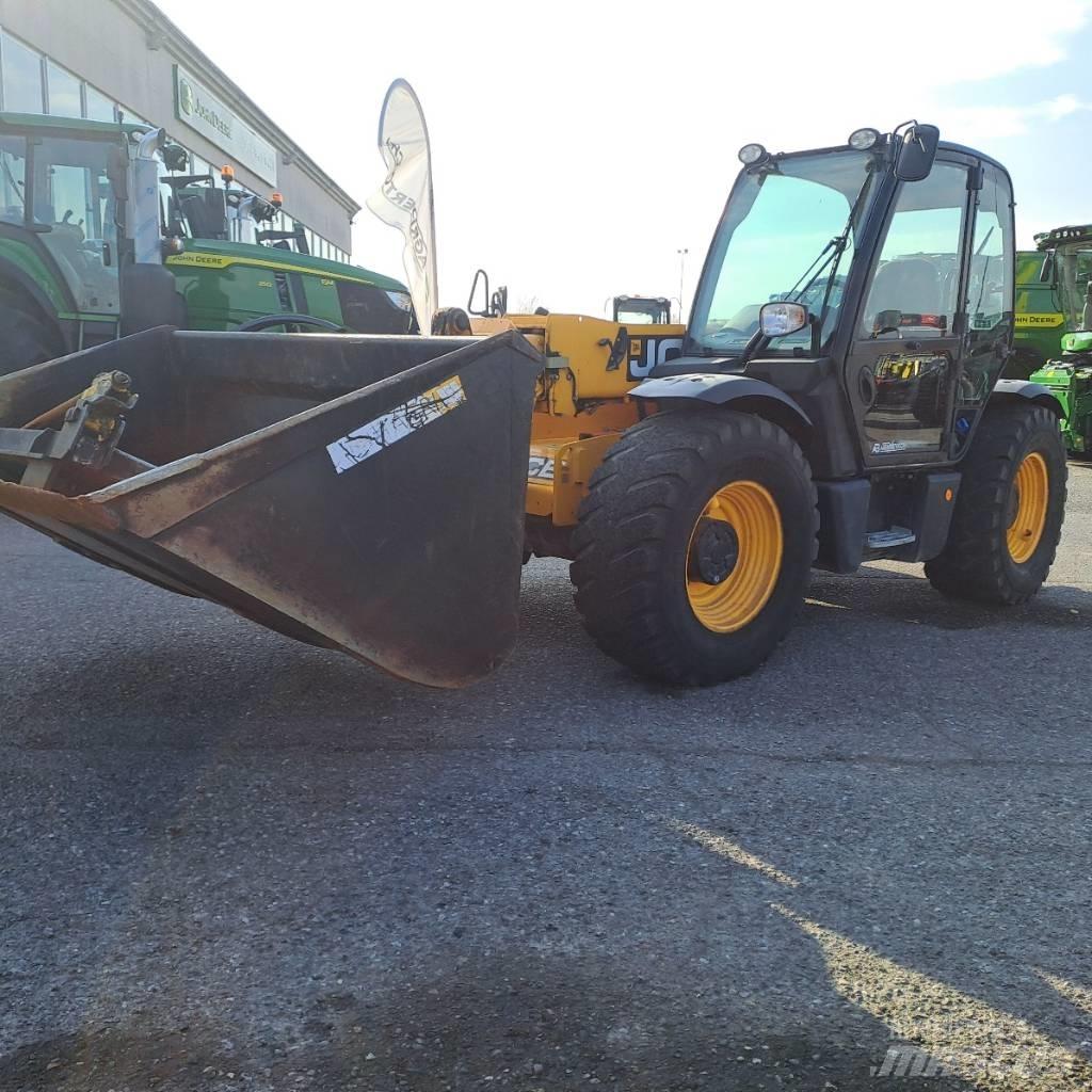 JCB 531-70 Maatalouskurottajat