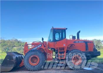Doosan DL 300 Pyöräkuormaajat