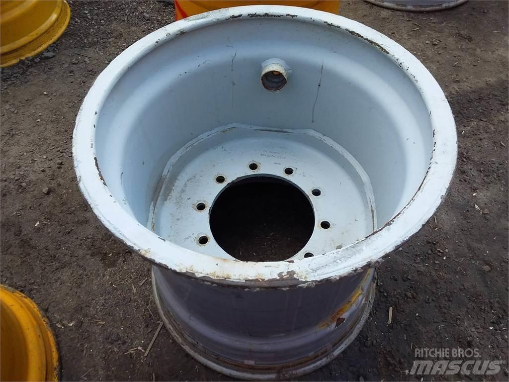 Valmet 801 24x26,5 Renkaat ja vanteet
