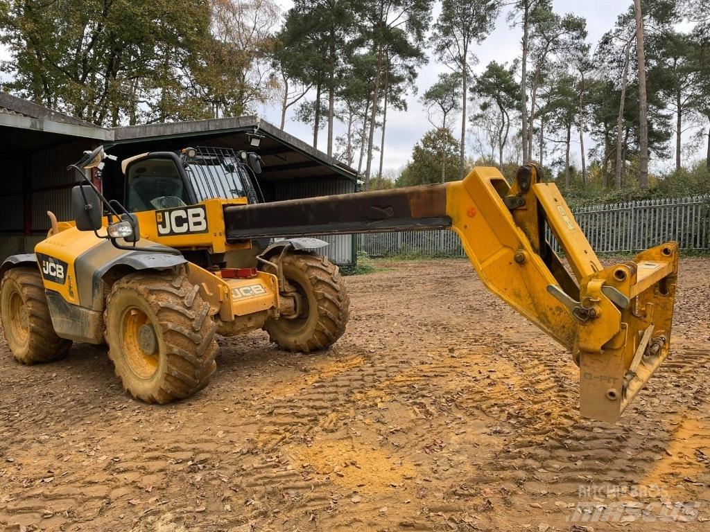 JCB 541-70 Maatalouskurottajat