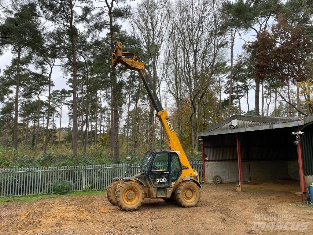 JCB 541-70 Maatalouskurottajat