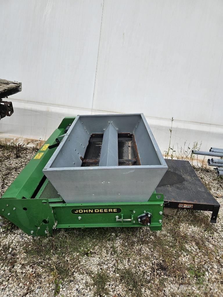 John Deere TD 100 Levittimet