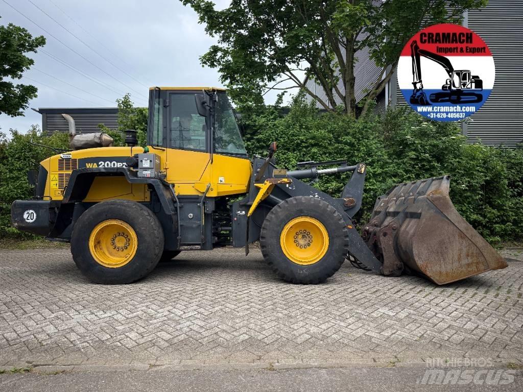 Komatsu WA 200 PZ-6 Pyöräkuormaajat