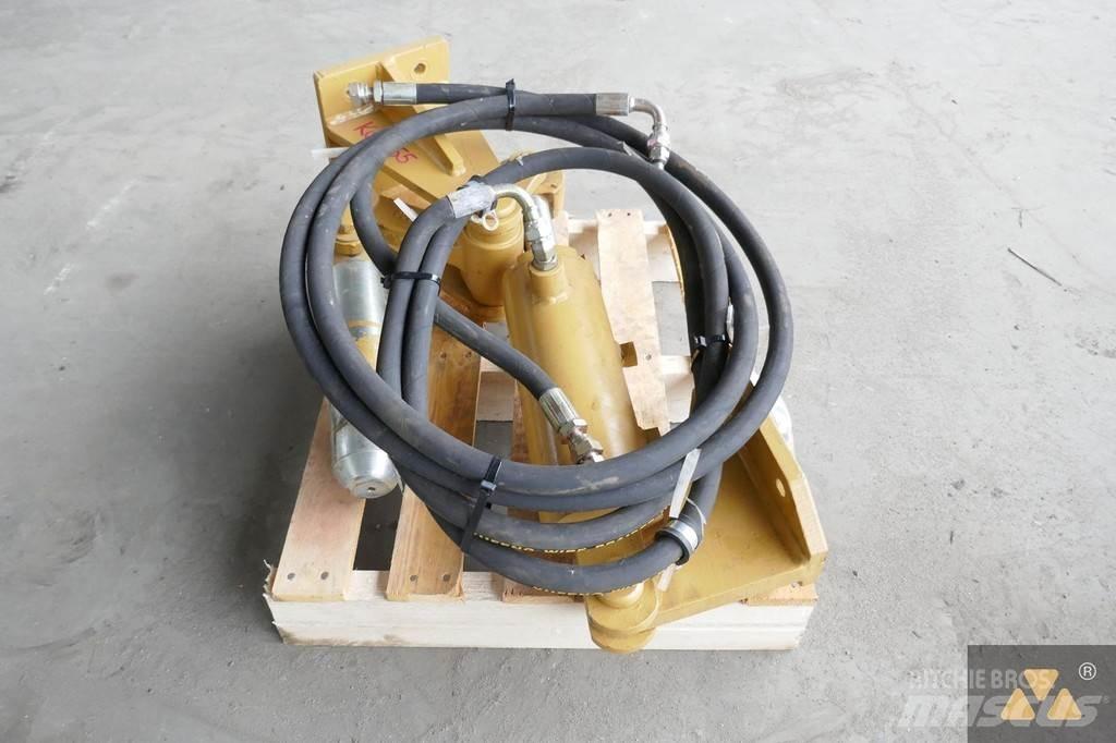 CAT D8T Pin puller Muut