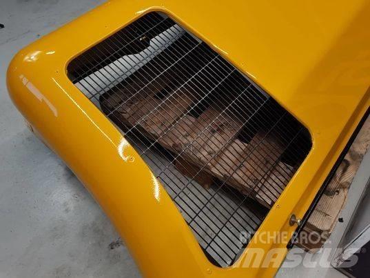 JCB 537-135 bonnet Ohjaamo ja sisusta