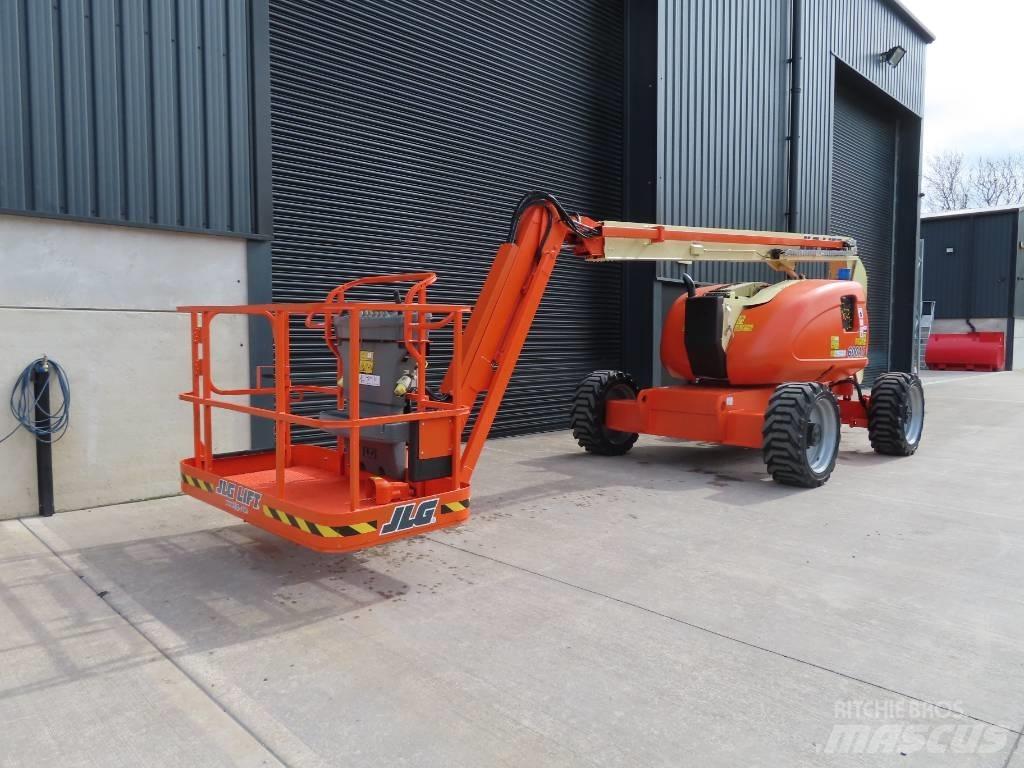 JLG 600 AJ Kuukulkijat
