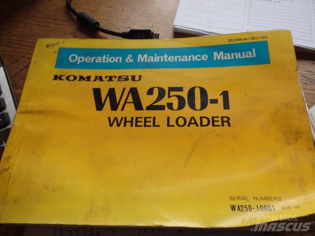 Komatsu WA 250-1 Pyöräkuormaajat