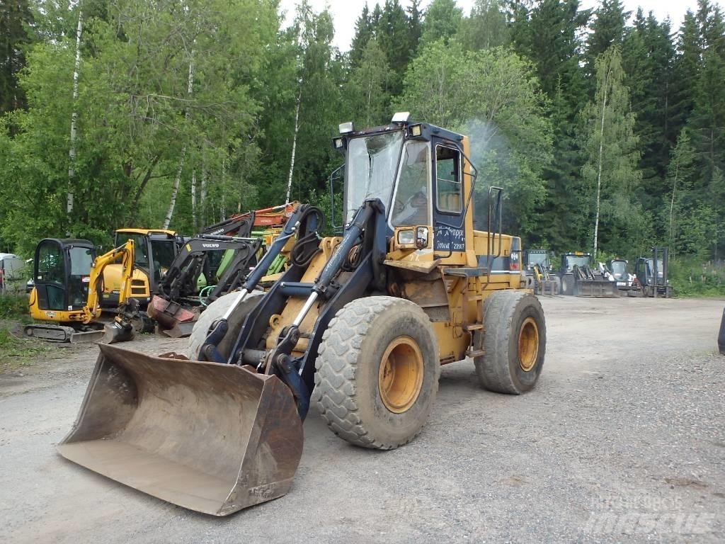 Komatsu WA 250-1 Pyöräkuormaajat