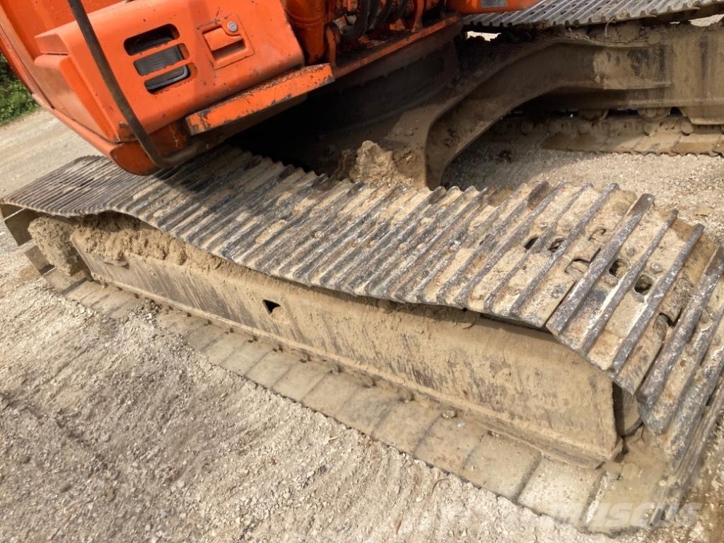 Hitachi EX 135 Telakaivukoneet
