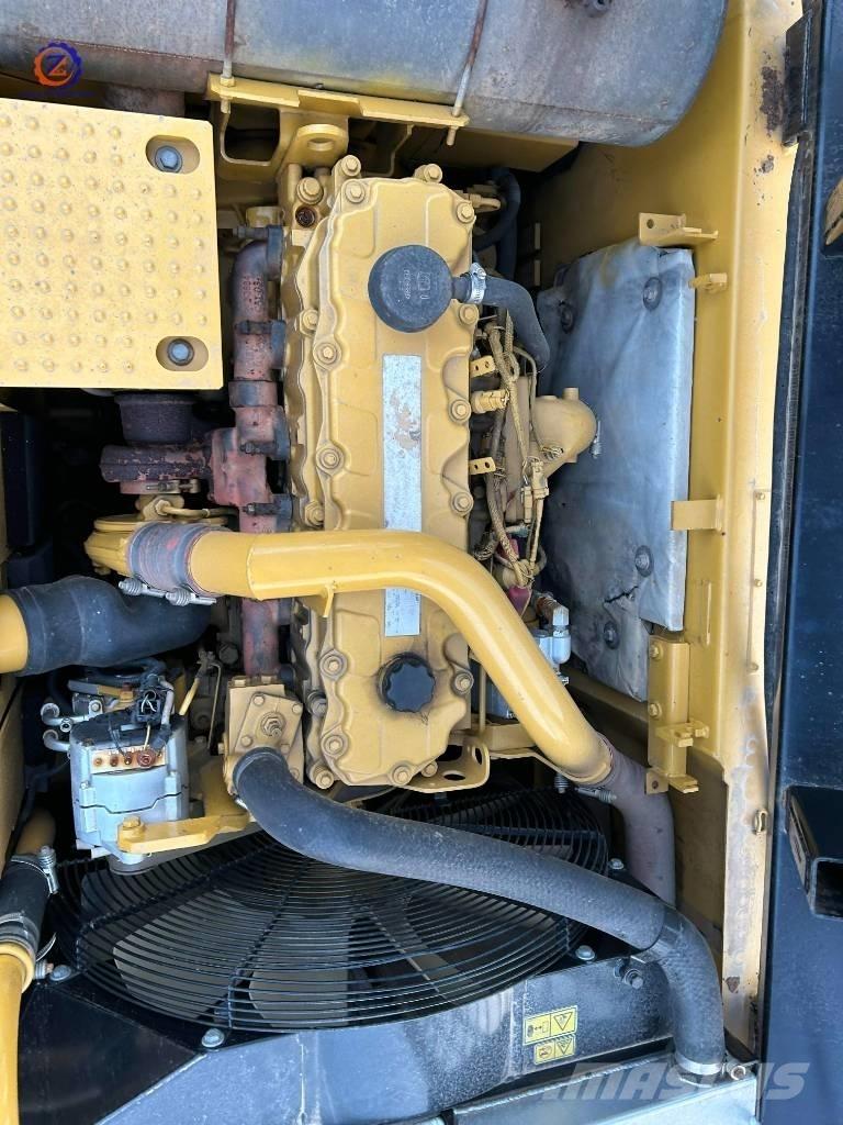 CAT 326 D Telakaivukoneet