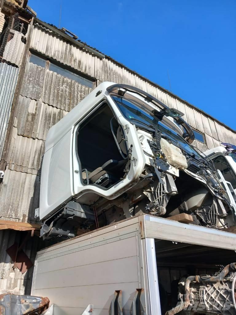 Renault Premium 460 Ohjaamot ja sisustat