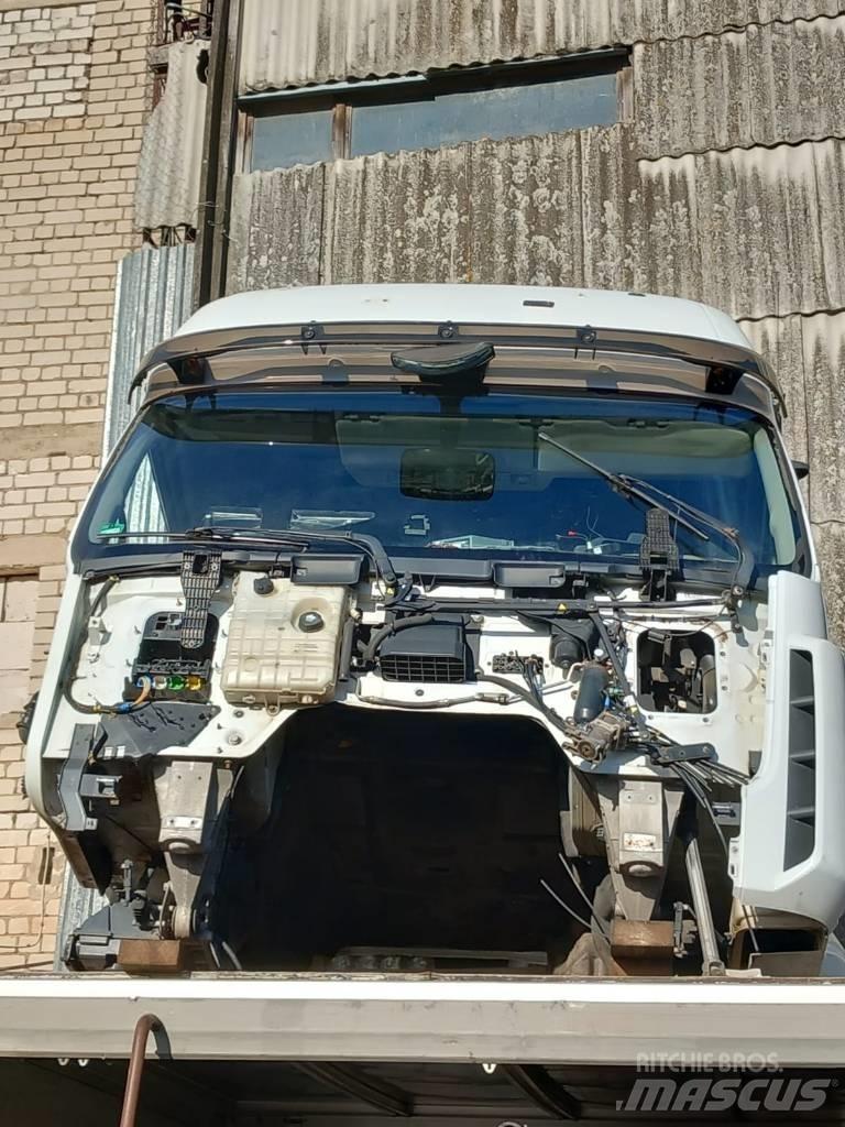 Renault Premium 460 Ohjaamot ja sisustat