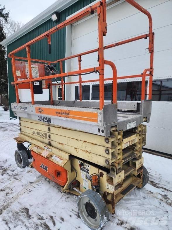 JLG 2646ES Saksilavat