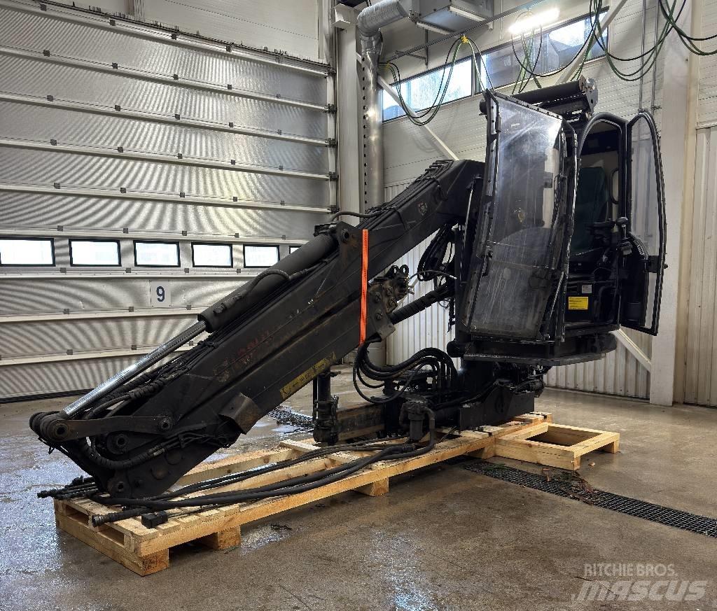 Loglift 118 S T Puutavaranosturit