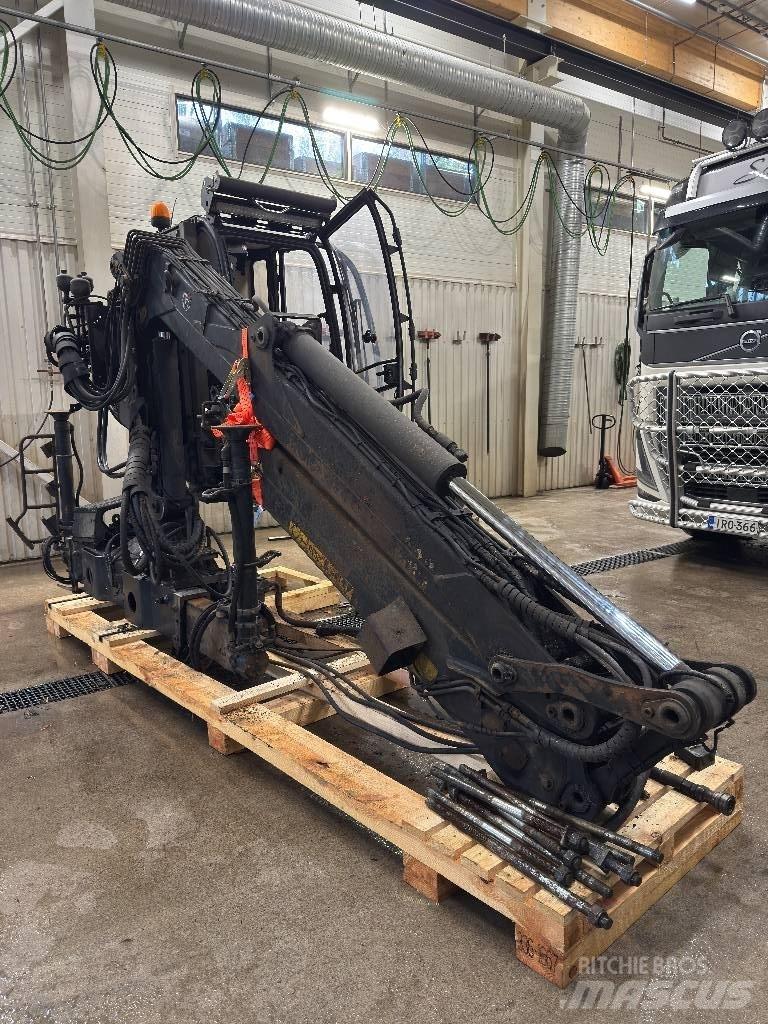 Loglift 118 S T Puutavaranosturit