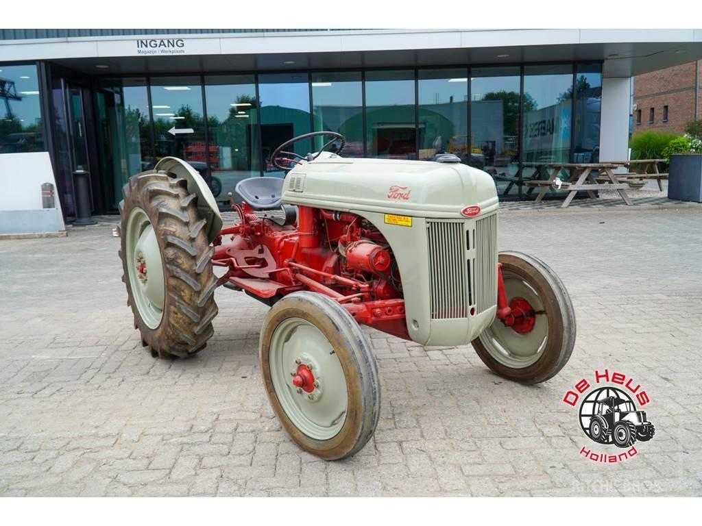 Ford Dearborn Traktorit
