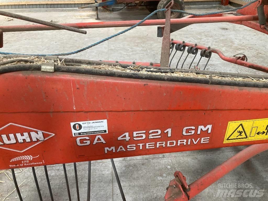 Kuhn GA 4521 Pöyhimet ja haravat