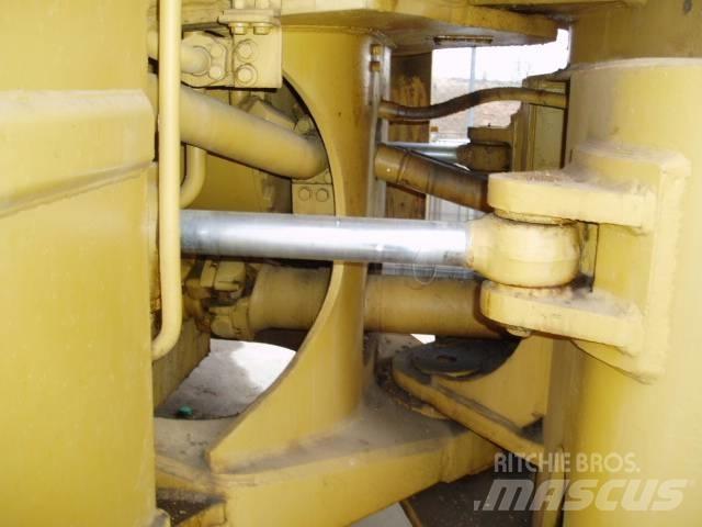 CAT 992 B Pyöräkuormaajat