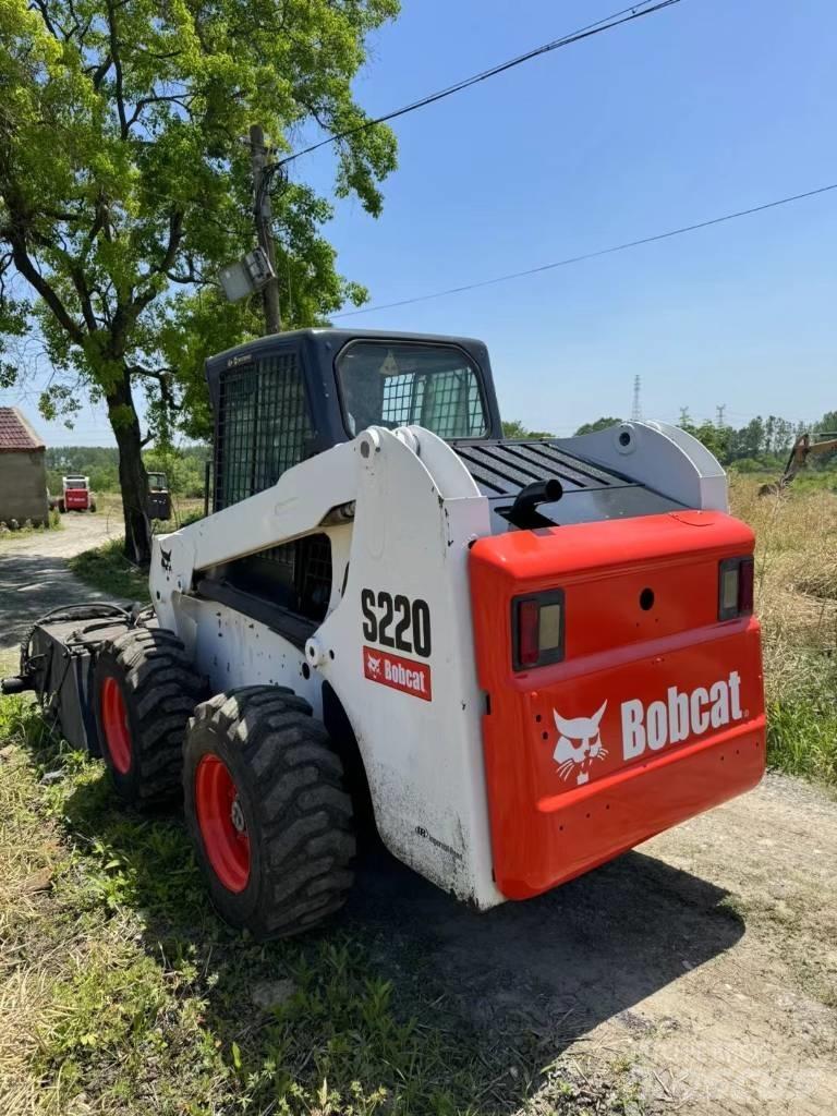 Bobcat S 220 Liukuohjatut kuormaajat
