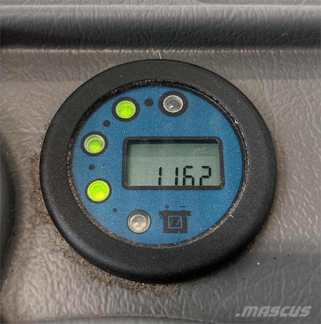 Atlet A160 Ajettavat pinoamisvaunut