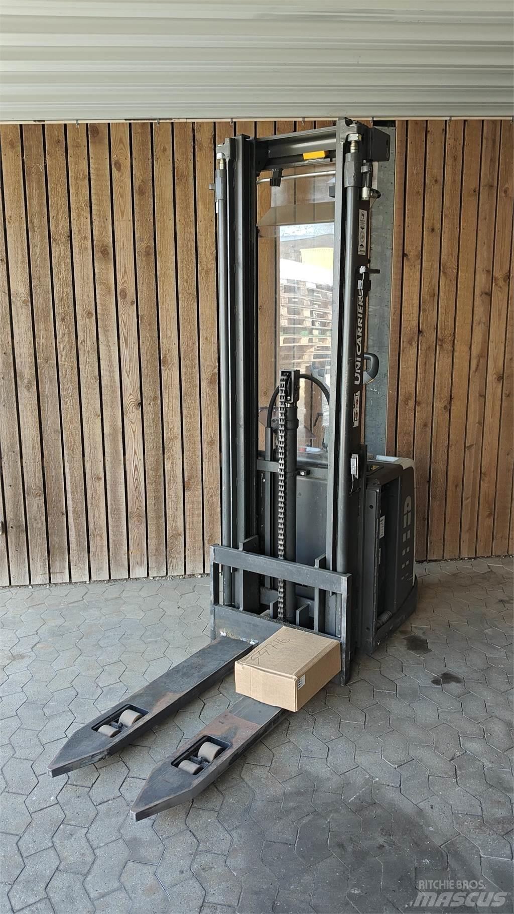 Atlet PSP160 Lavansiirtotrukit ajotasolla