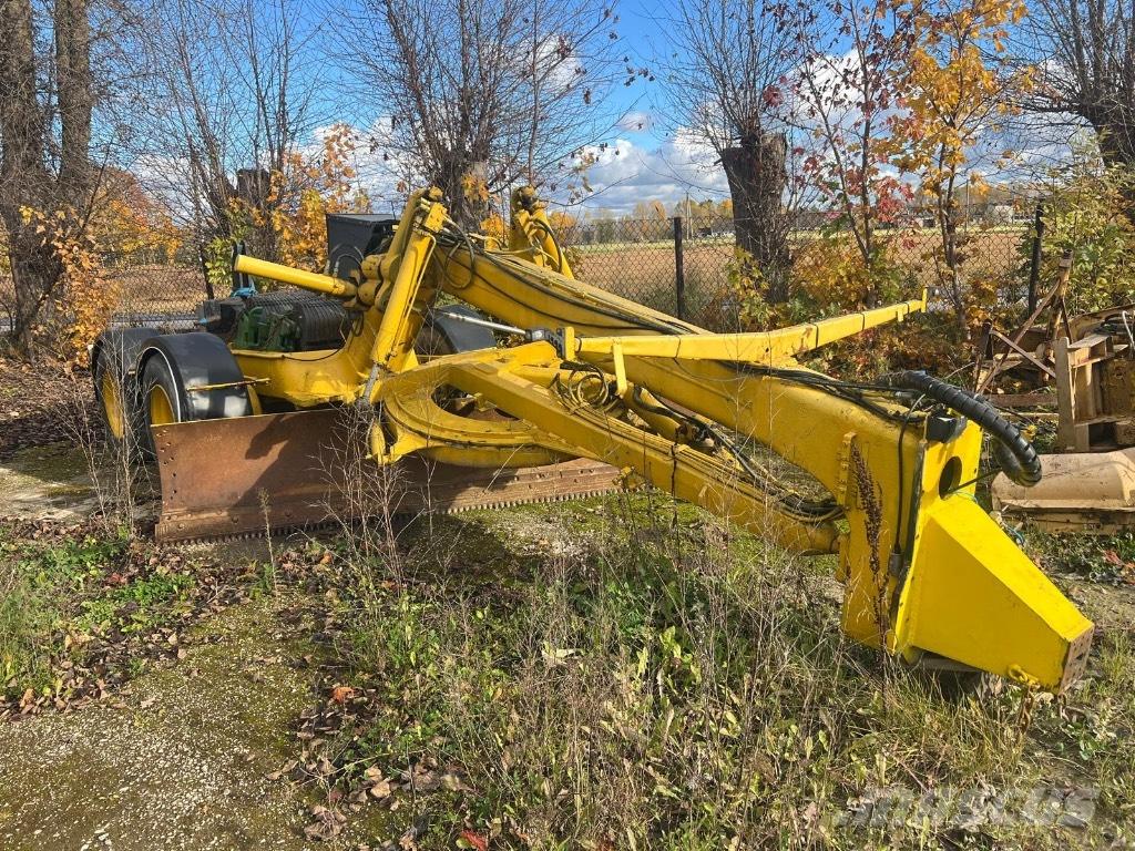 Lokomo AH132 Tiehöylät