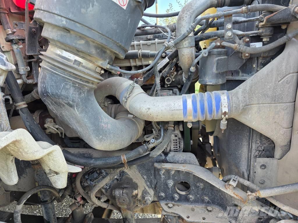 Western Star 4700 SB Vetopöytäautot