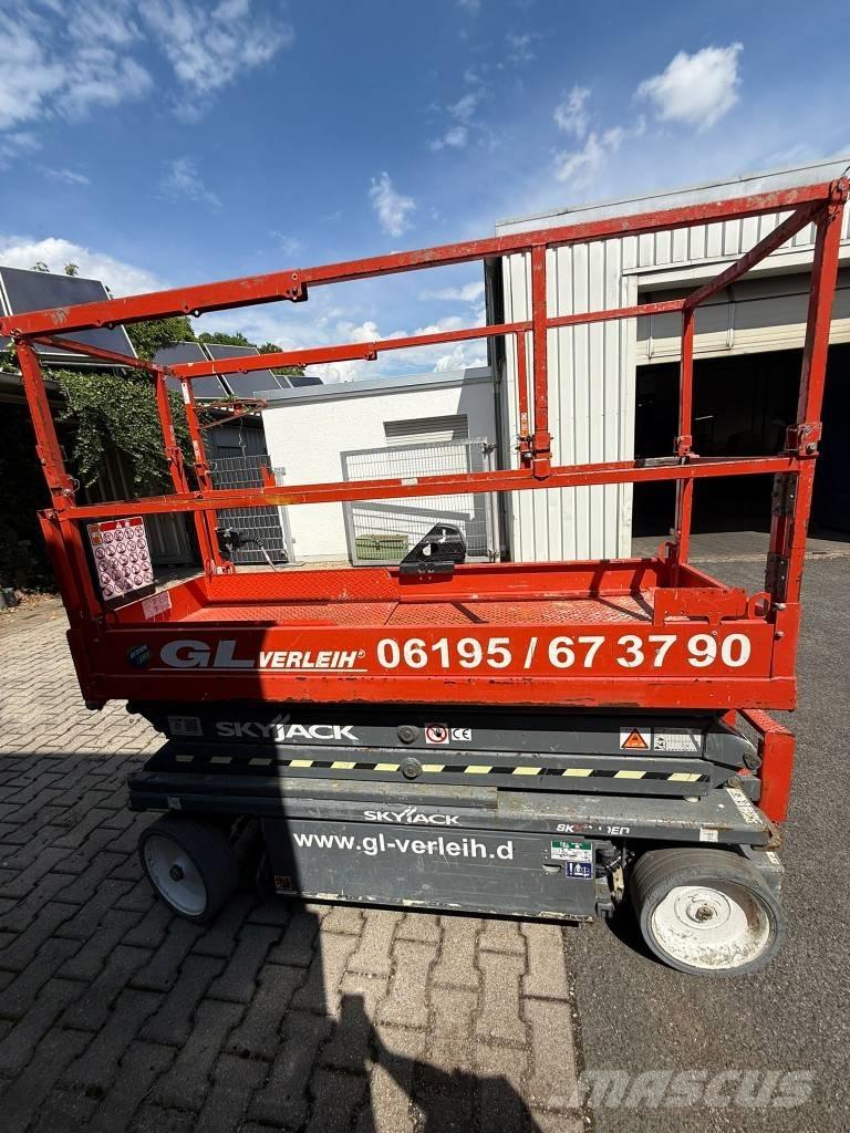 SkyJack SJ 3220 Saksilavat