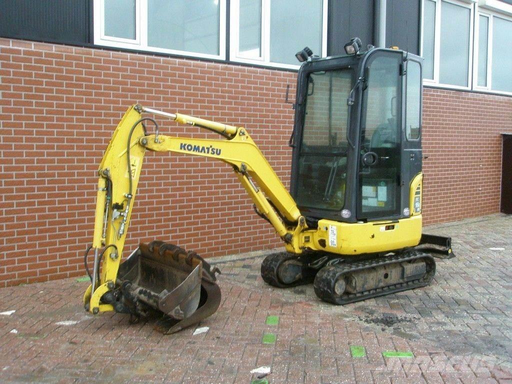 Komatsu PC16R-3HS Minikaivukoneet < 7t