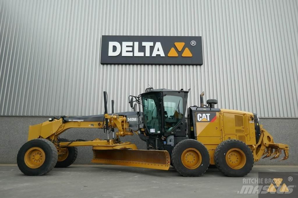 CAT 140M3 Tiehöylät