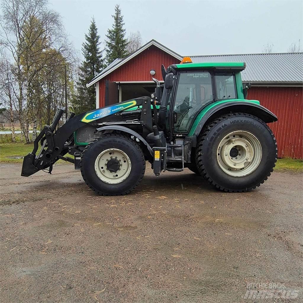 Valtra T182 Versu Traktorit
