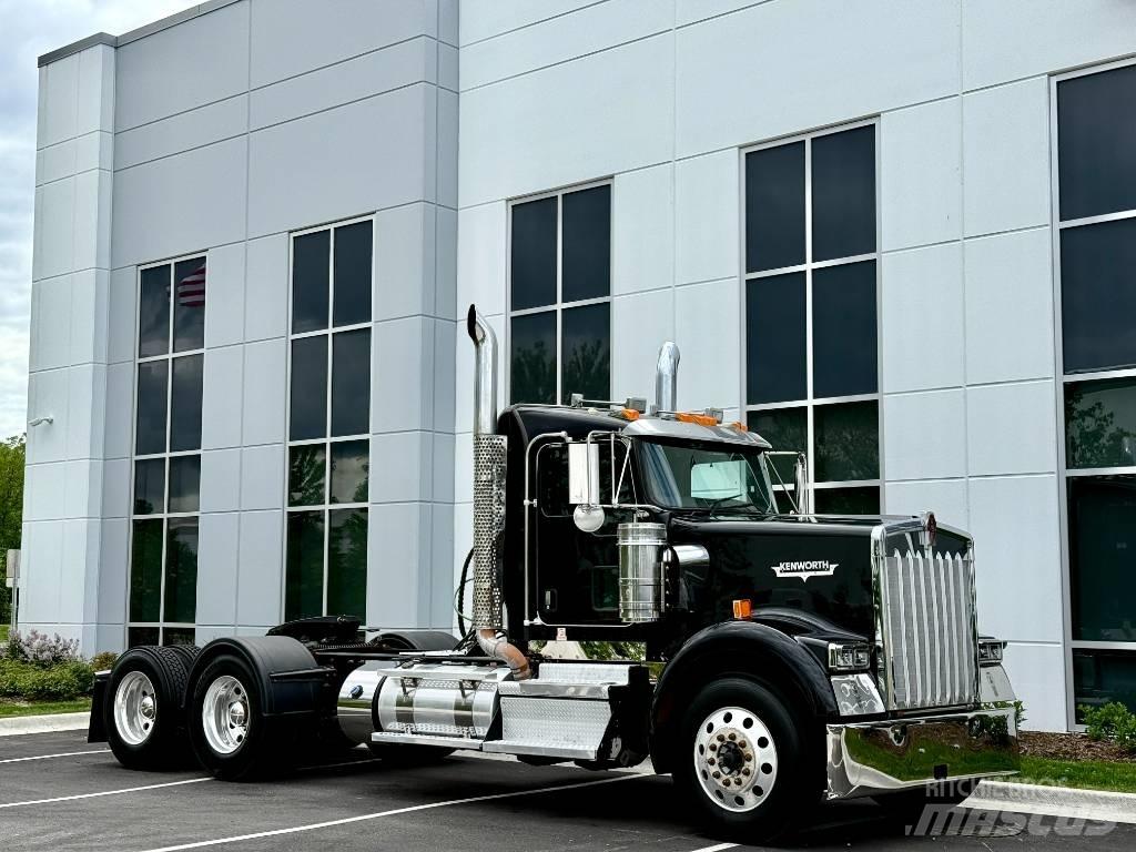 Kenworth W900 Vetopöytäautot