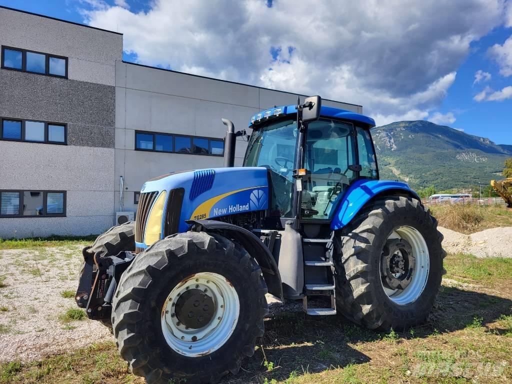 New Holland TG 285 Traktorit