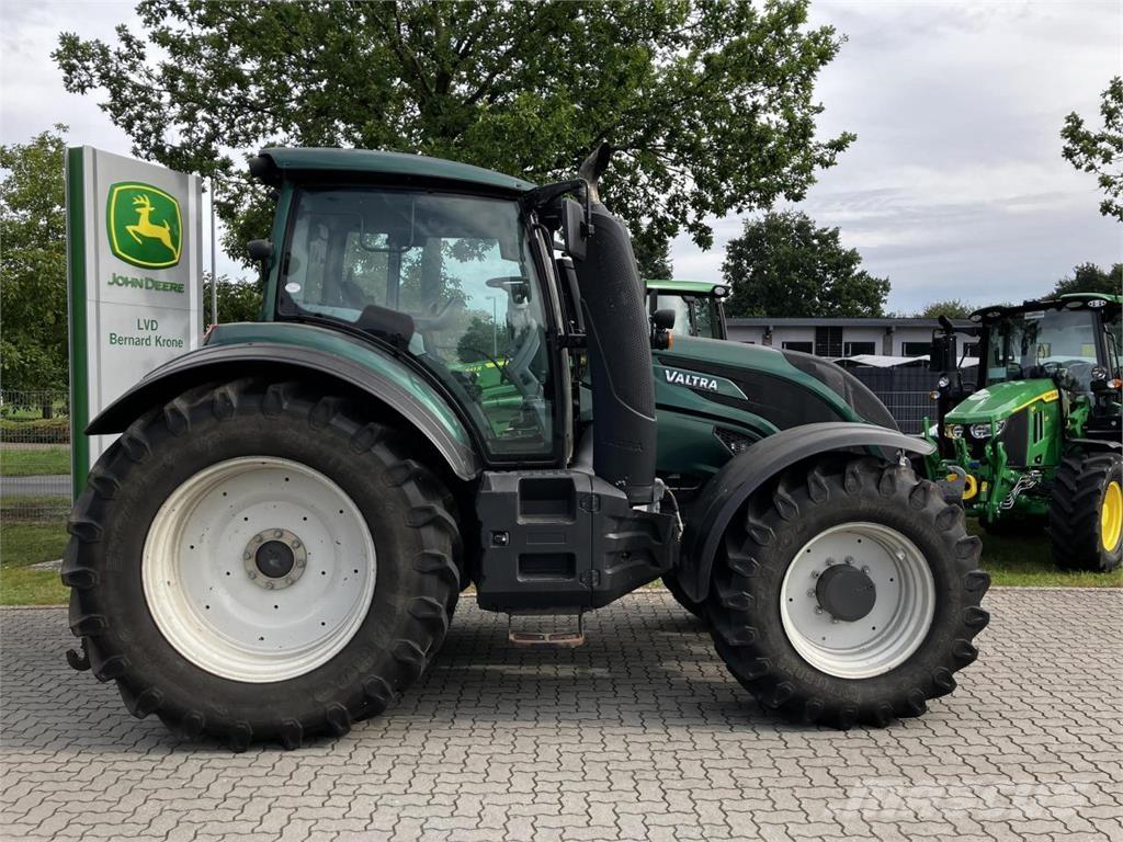 Valtra T174 Versu Traktorit