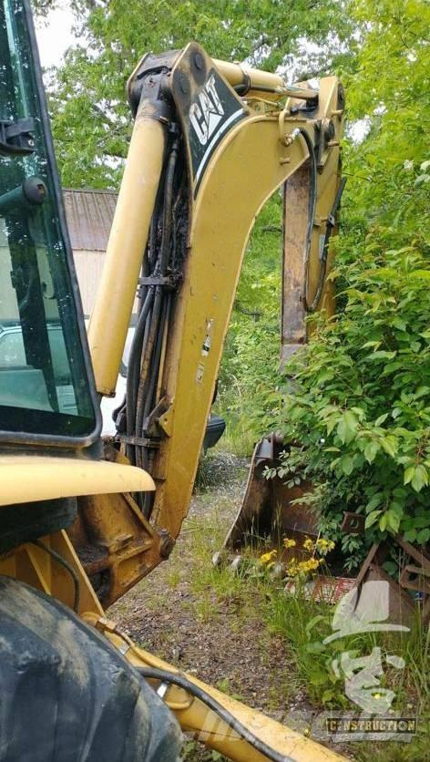 CAT 420 D Kaivurikuormaajat