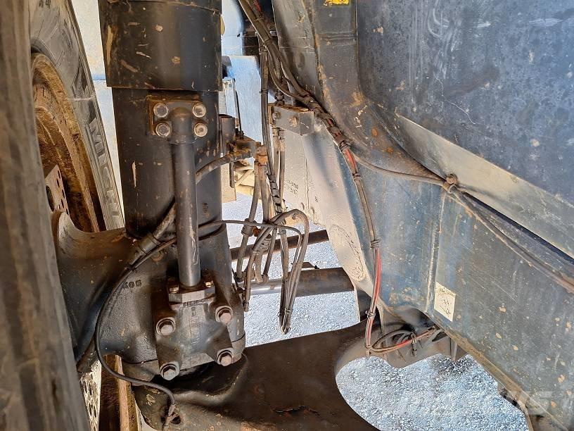 Komatsu HD605-7EO Maansiirtoautot